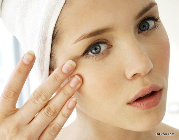 Home 4 wrinkled eyelids