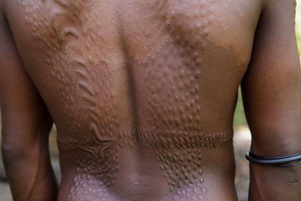 alligator type marking on the bodies of Sepik River tribe