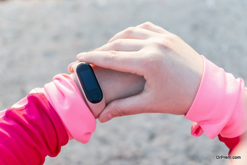 Best Fitness Tracker for You in 2016