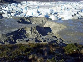 Glacial-lake-disappears-in-Patagonia-Chile.