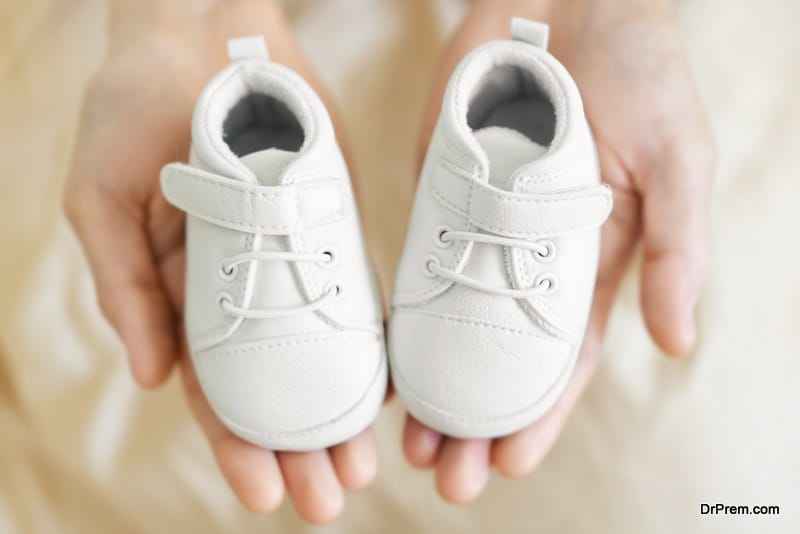 buying first pair of shoes for your baby