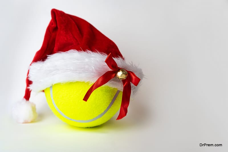 Make a Christmas Ornament Out of a Tennis Ball