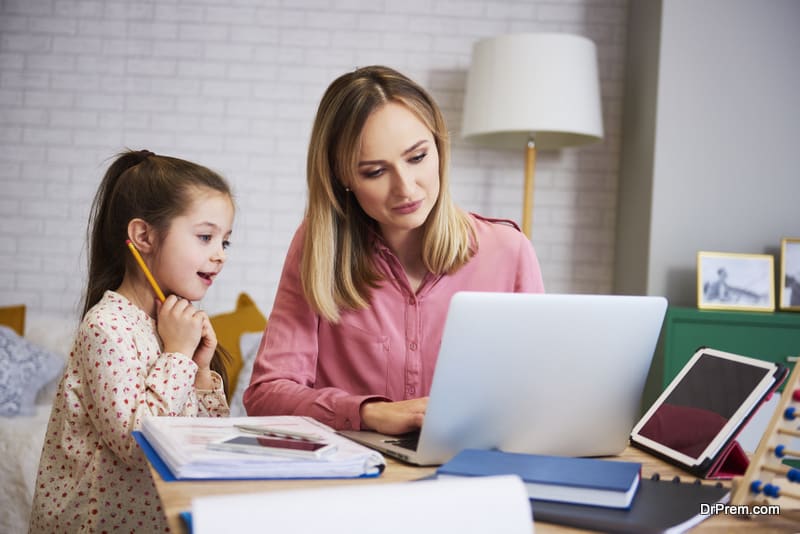 Tips to balance parenting and work from home
