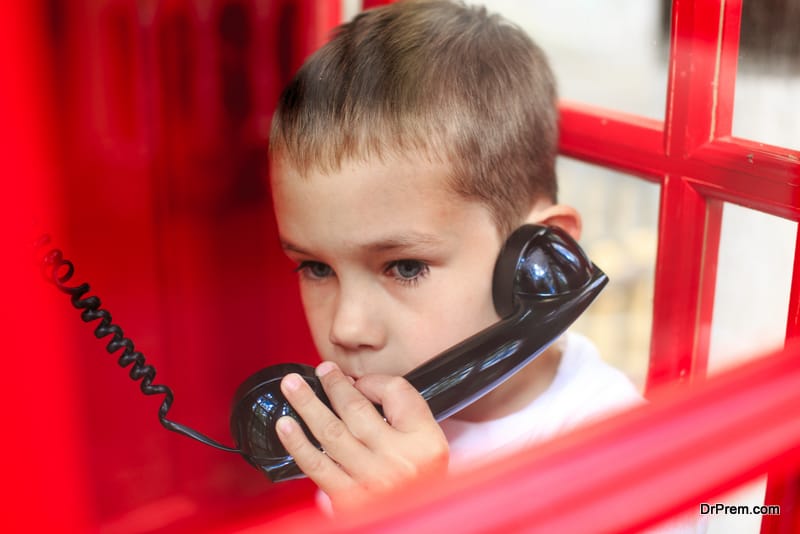 kids prevented mishaps by dialing 911