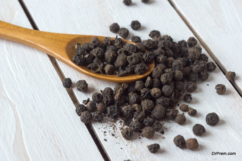 Black pepper powder