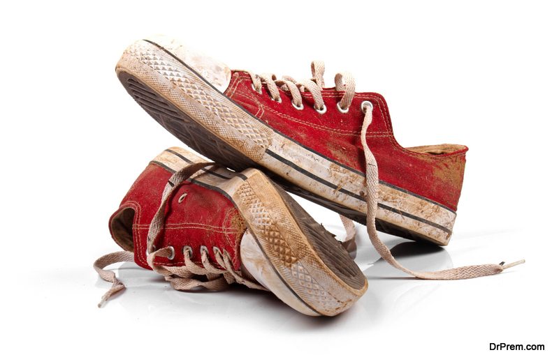 Makeover-your-old-sneakers