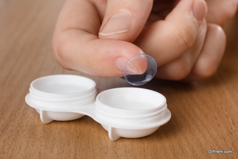 micro-plastic-pollution-due-to-contact-lenses