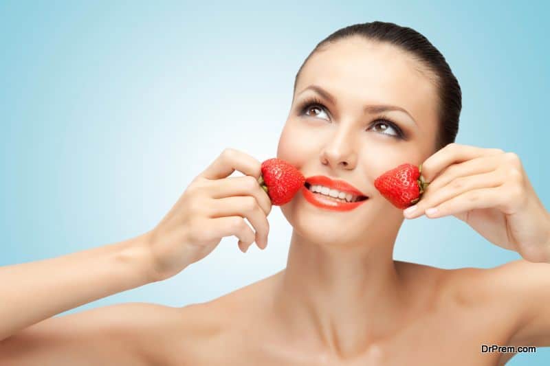 Yogurt strawberry facial mask