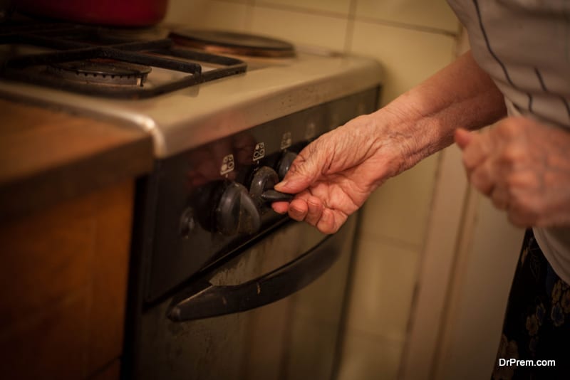 woman hands setting temperature