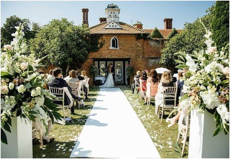 10 Backyard Wedding Ideas for Summer Wedding