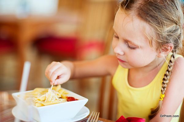 child eating (1)