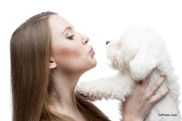 lady with puppy