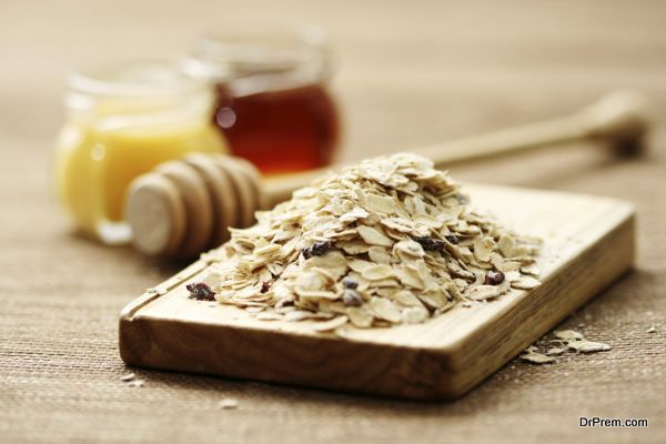 oatmeal and honey - beauty treatment