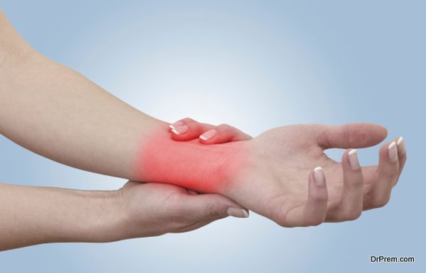 Acute pain in a woman wrist