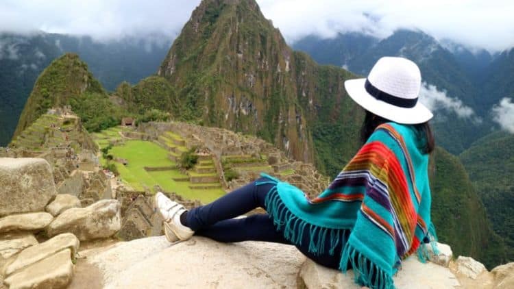 How to deal with the fear of travelling alone