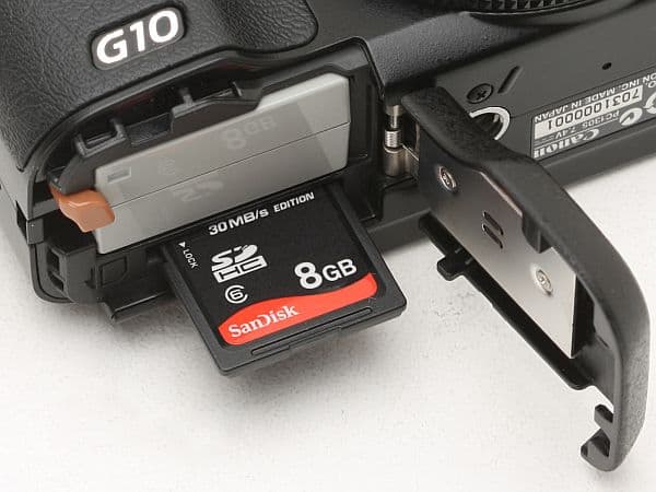 how to insert Sd card 