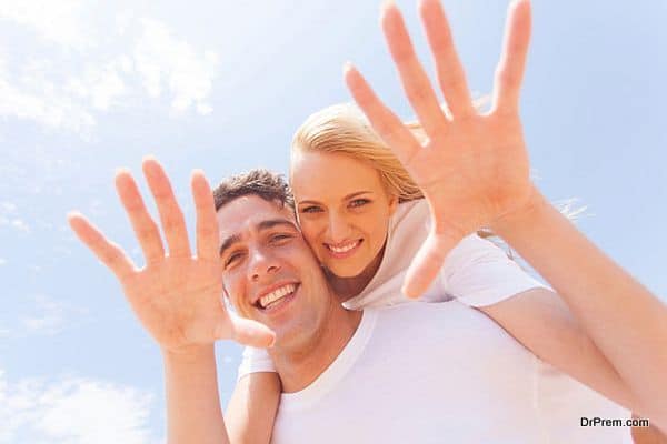 couple enjoying summer vacation