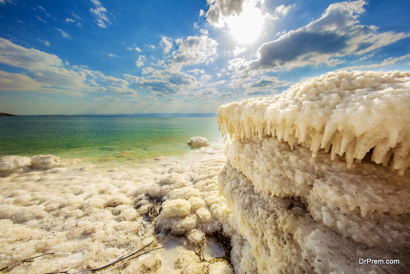 Dead Sea, consisting of therapeutic salt water