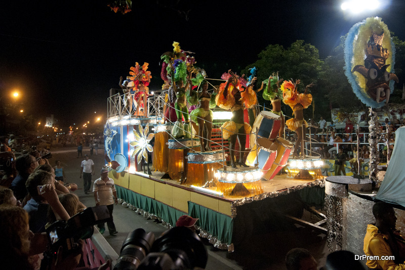 The people at Carnival of Santiago de Cuba paraded before all the people and the jury