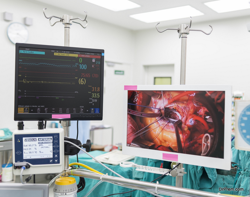 monitors equipments in heart operation room
