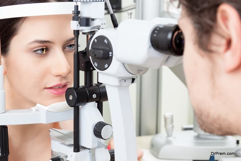 woman opted for comprehensive eye exam