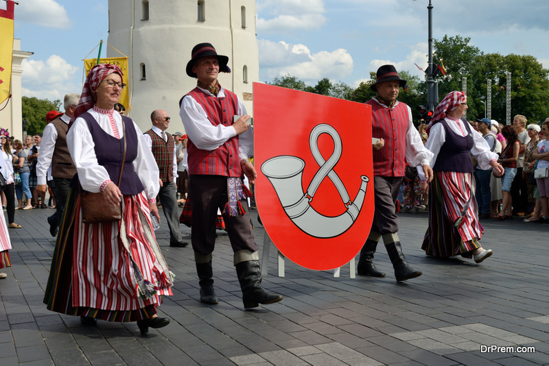 Parade in traditional Lithuanian Song Celebration