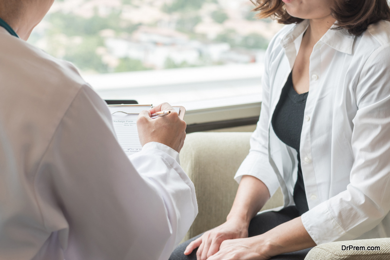 private-conversation-between-patient-and-doctor