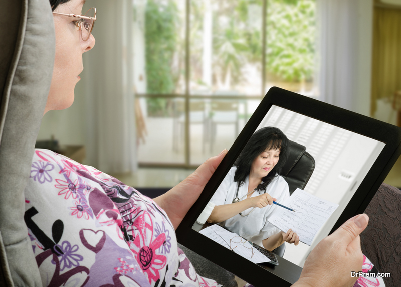 Mature adult woman consults a telemedicine doctor 