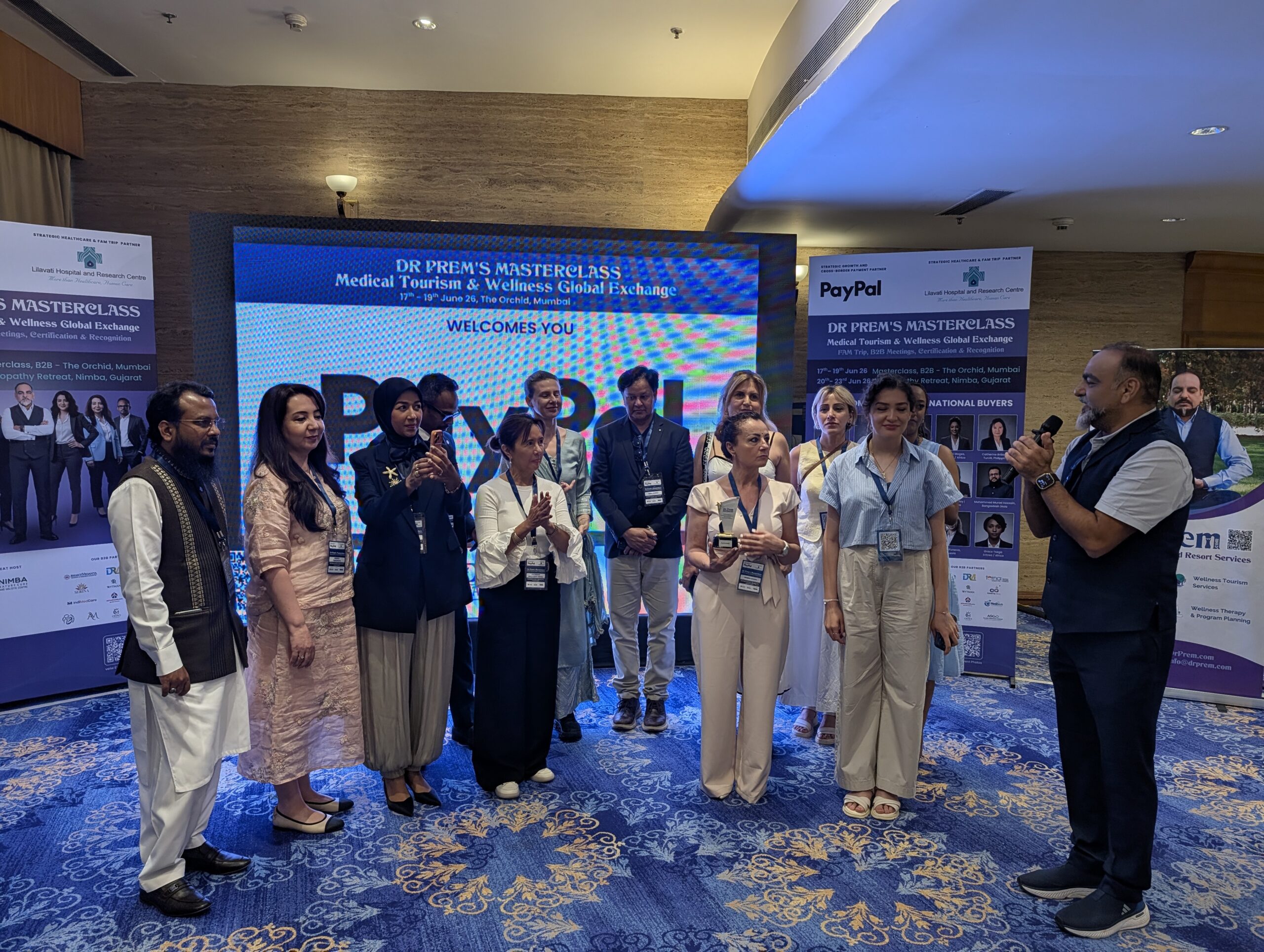 Dr Prem Jagyasi addressing international hosted buyers during a medical tourism growth program in Mumbai