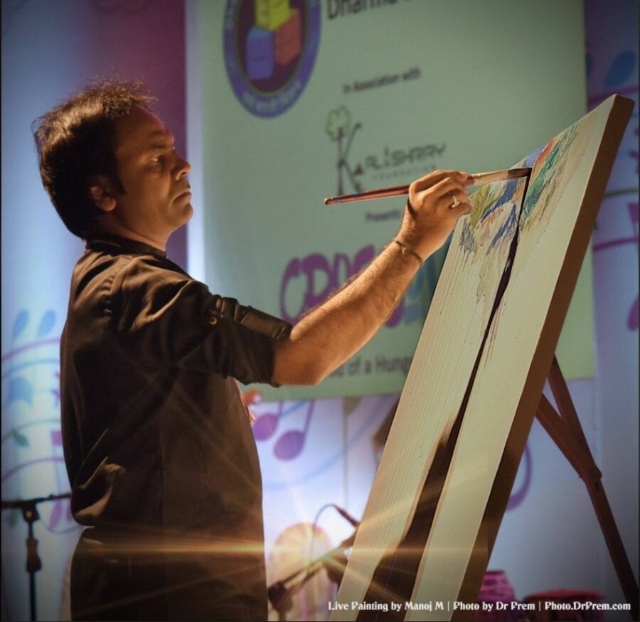 Invited Artist Manoj Maurya Made Live Paiting During Muscial Show - Dr Prem Jagyasi 3