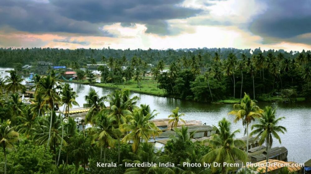 Here Are Some Pics Of Mesmerising, Green And Incredibly Beautiful Kerala - Dr Prem Jagyasi