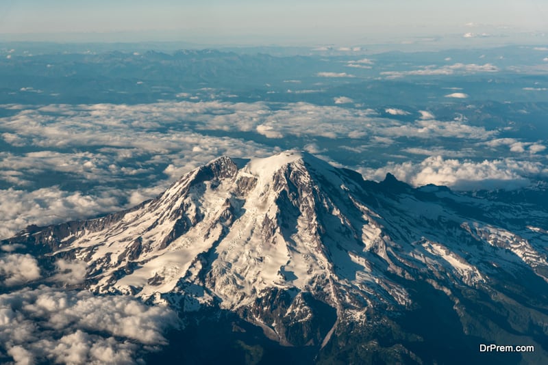 The aerial view of Mount Rainier in Washington, USA