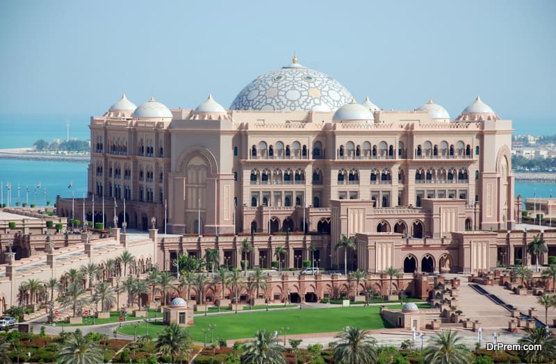 The luxury emirates palace hotel in Abu Dhabi (United Arab Emirates)