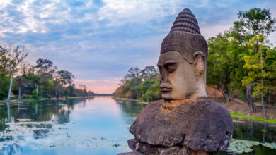 Sculptures in the South Gate of Angkor Wat, Siem Reap, Cambodia