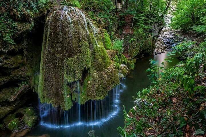 Amazing places in Romania - Bigar waterfall, Romania