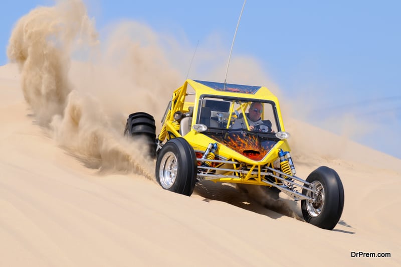 Dune Buggy 2, Yellow, Throwing Sand in Turn