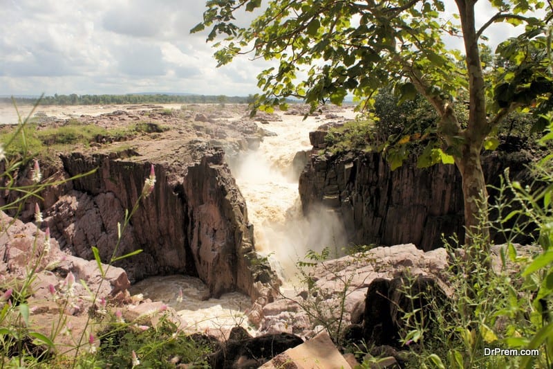 Raneh waterfalls during dry season, Khajuraho, Northern India