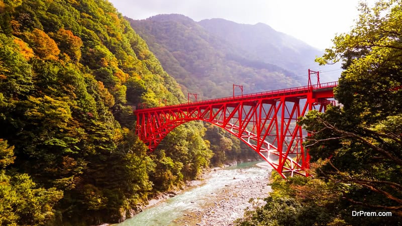 Kurobe Gorge Railway