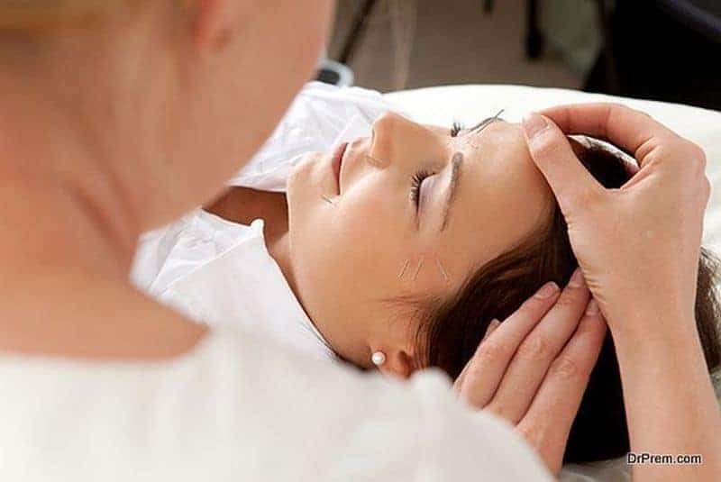Treatment-with-Acupuncture