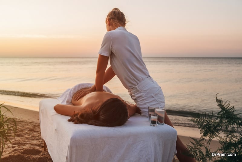 woman receiving Sleep massage