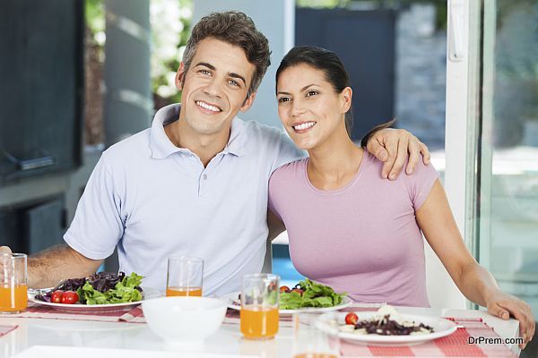 couple lunch home